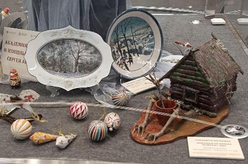 Выставка работ студентов и художников-педагогов Академии на станции Воробьевы горы