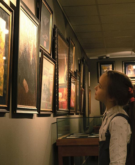 Персональная выставка творчества Елизаветы Андрияки в Музейно-выставочном комплексе академии акварели и изящных искусств.
